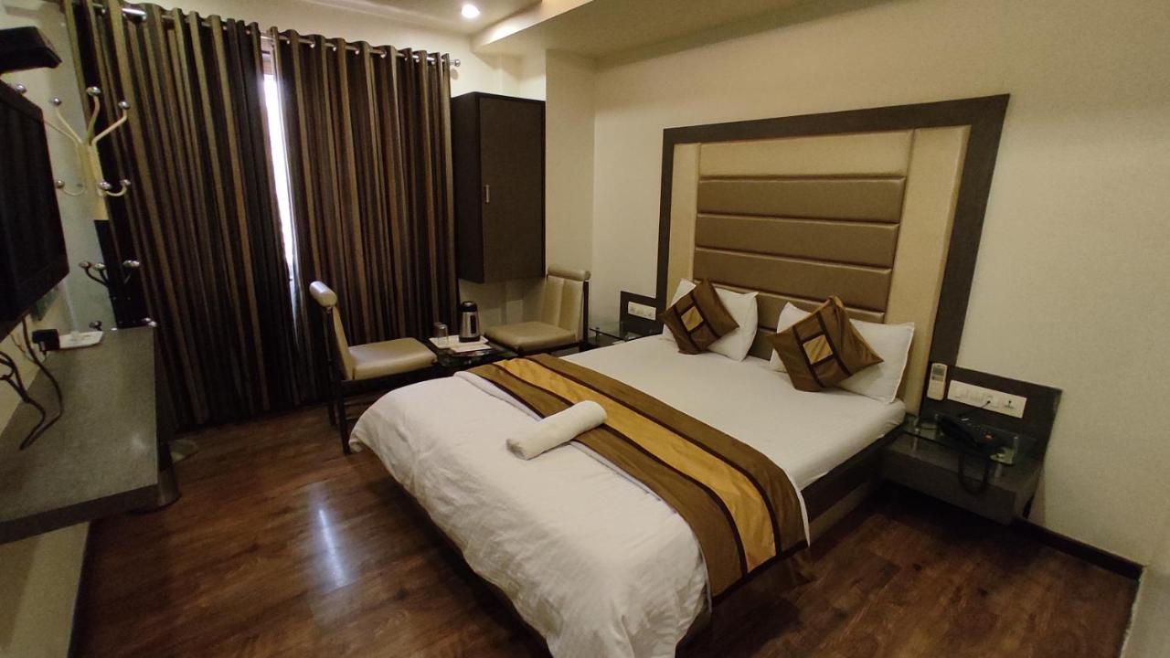 Hotel Flair Inn Ahmedabad Exteriör bild