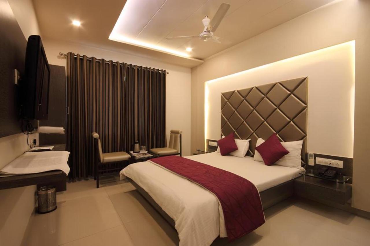 Hotel Flair Inn Ahmedabad Exteriör bild