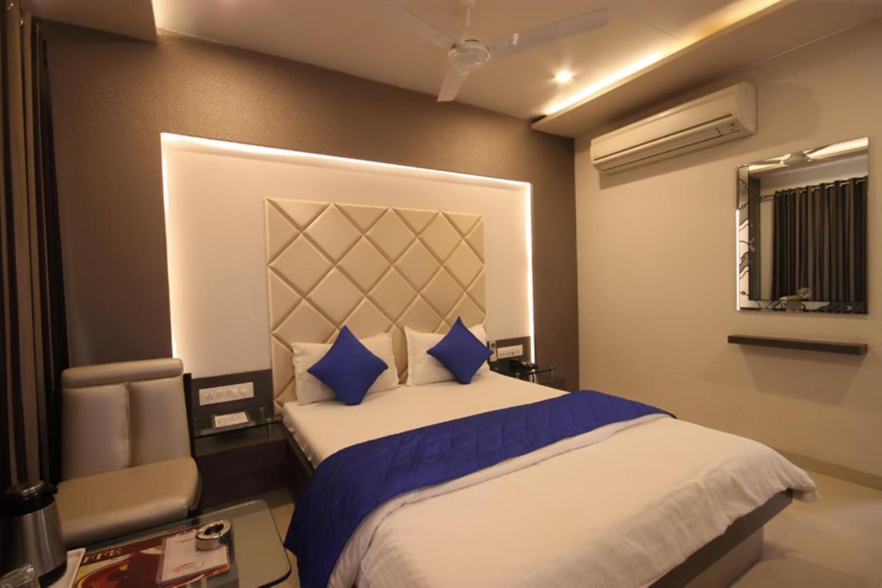 Hotel Flair Inn Ahmedabad Exteriör bild