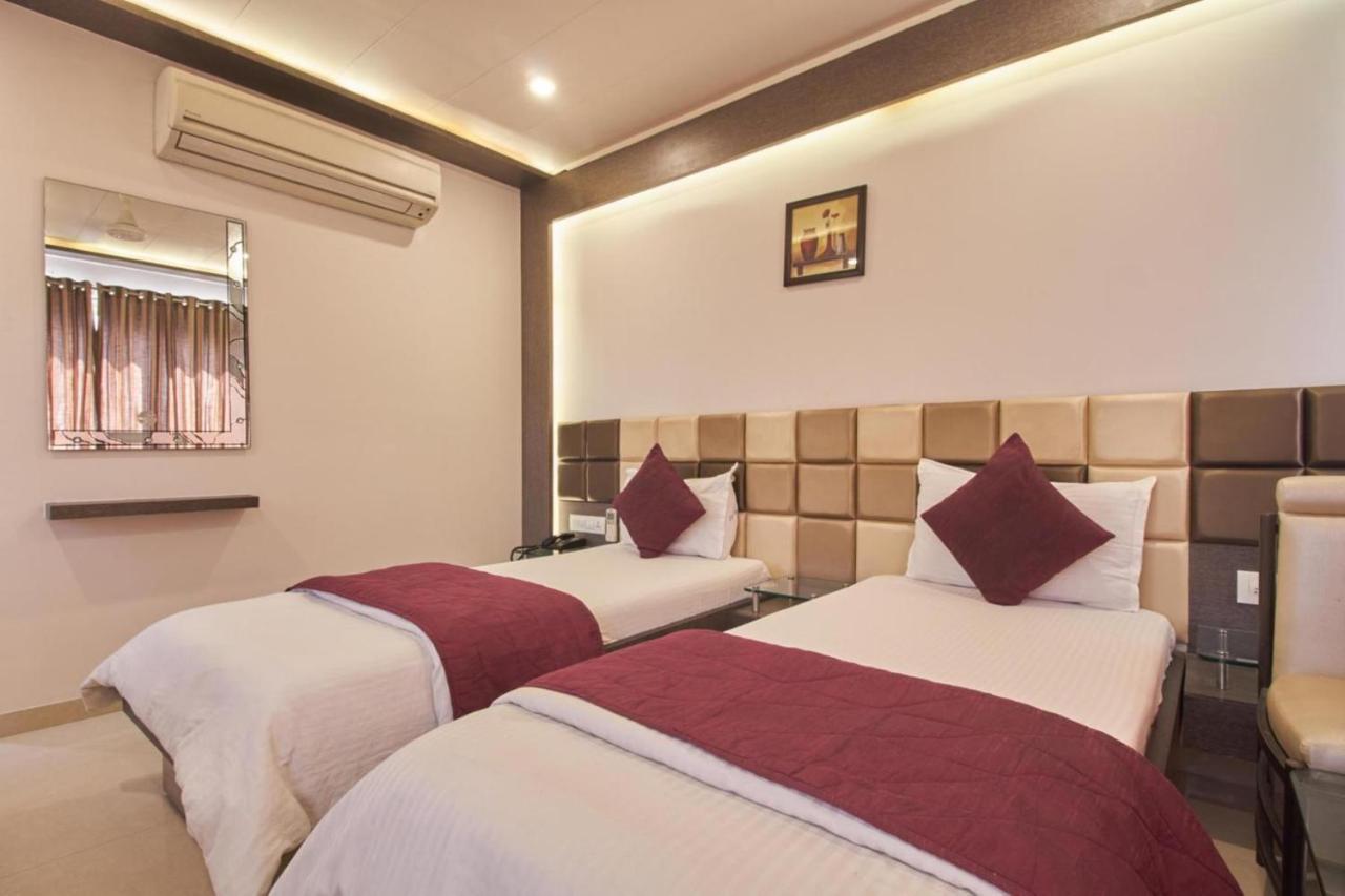 Hotel Flair Inn Ahmedabad Exteriör bild